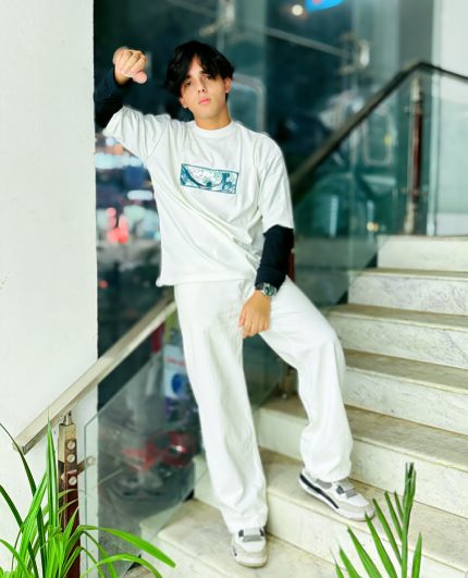 Man layering long sleeves Embroidery T shirt - White